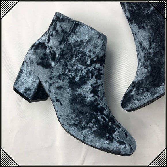 * Ocean Crushed Blue Velvet * Cute Booties * NEW - Picture 4 of 5